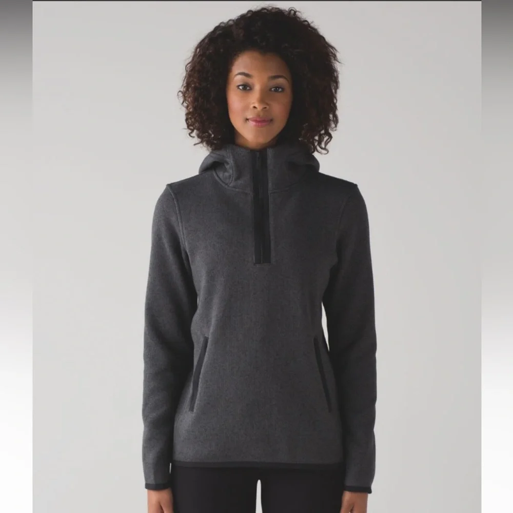 Lululemon It’s Fleecing Cold Pullover Hoodie in Heathered Black/Black Size 10